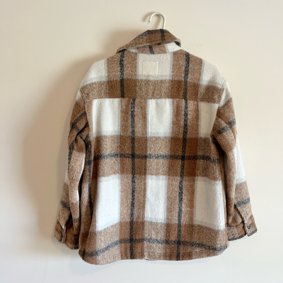 Avec Les Filles Button Down Plaid Shacket- Size Large - Picture 3 of 7